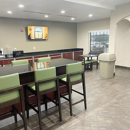 Hotel Super 8 By Wyndham San Antonio/Alamodome Area Zewnętrze zdjęcie