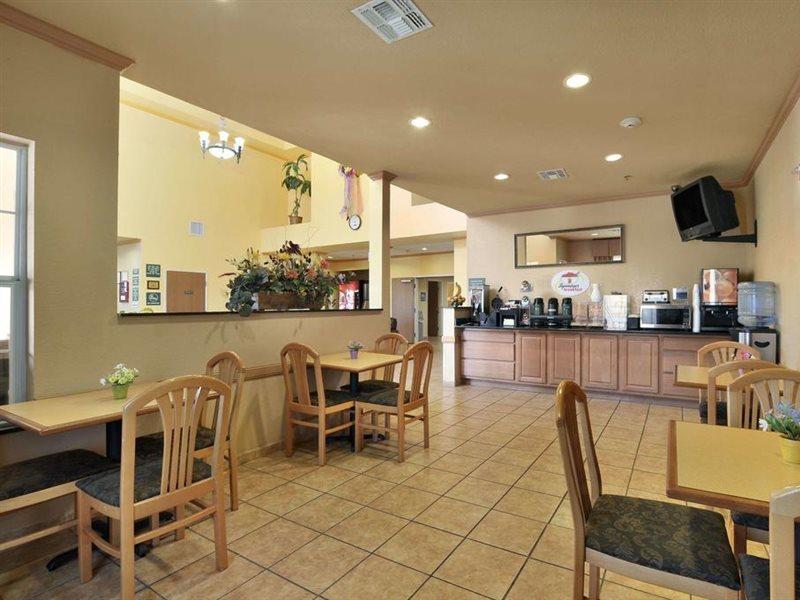 Hotel Super 8 By Wyndham San Antonio/Alamodome Area Zewnętrze zdjęcie
