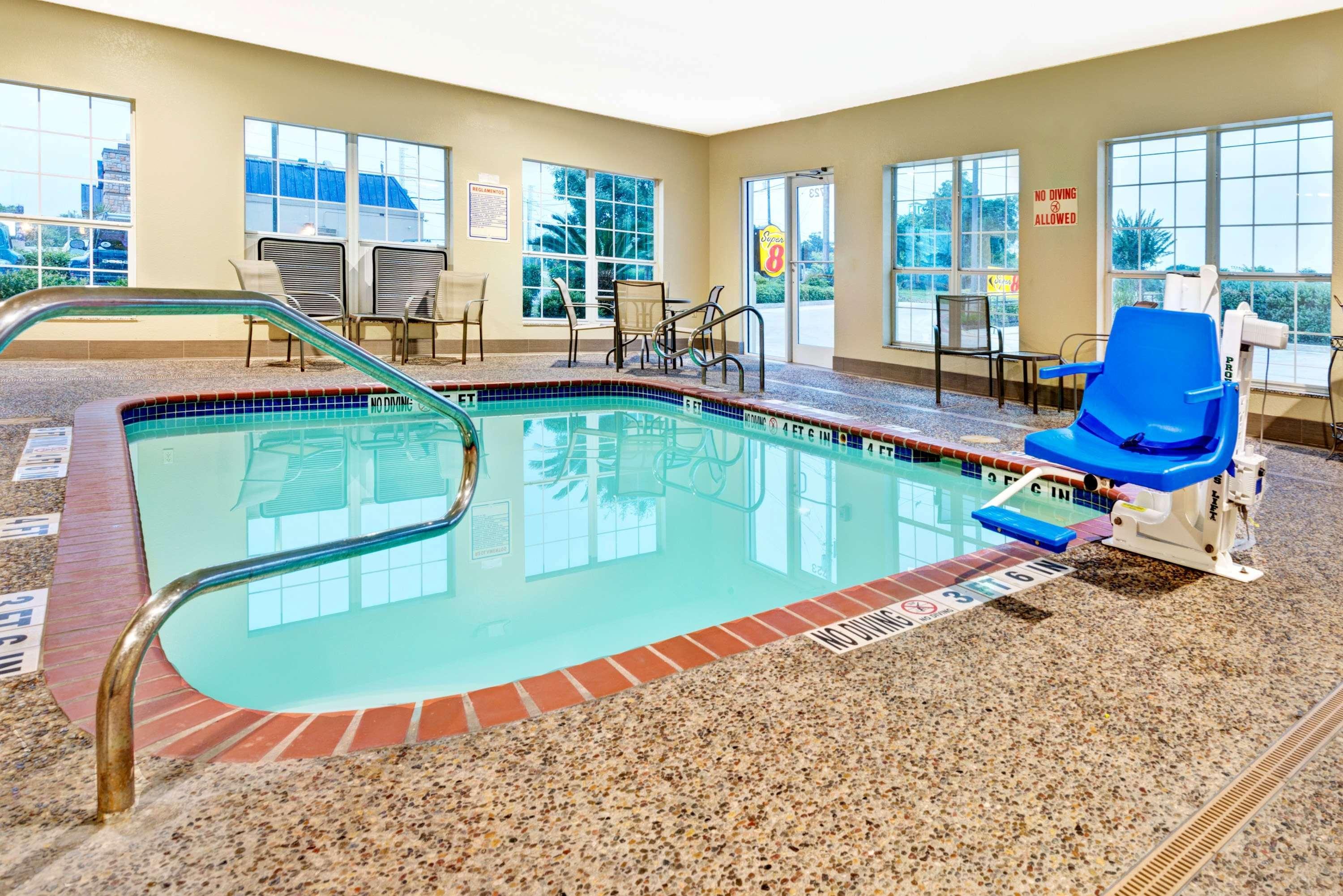 Hotel Super 8 By Wyndham San Antonio/Alamodome Area Zewnętrze zdjęcie