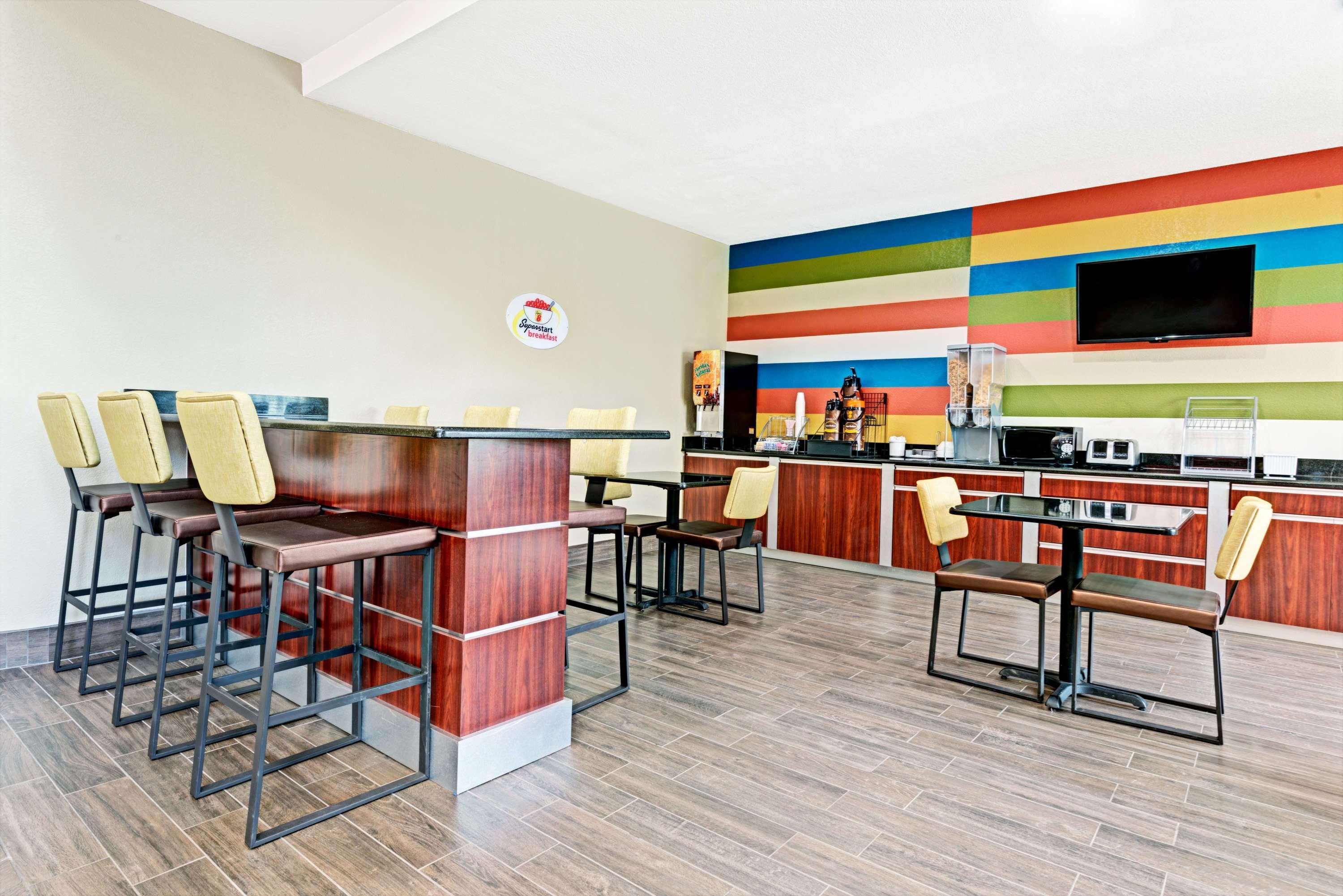Hotel Super 8 By Wyndham San Antonio/Alamodome Area Zewnętrze zdjęcie