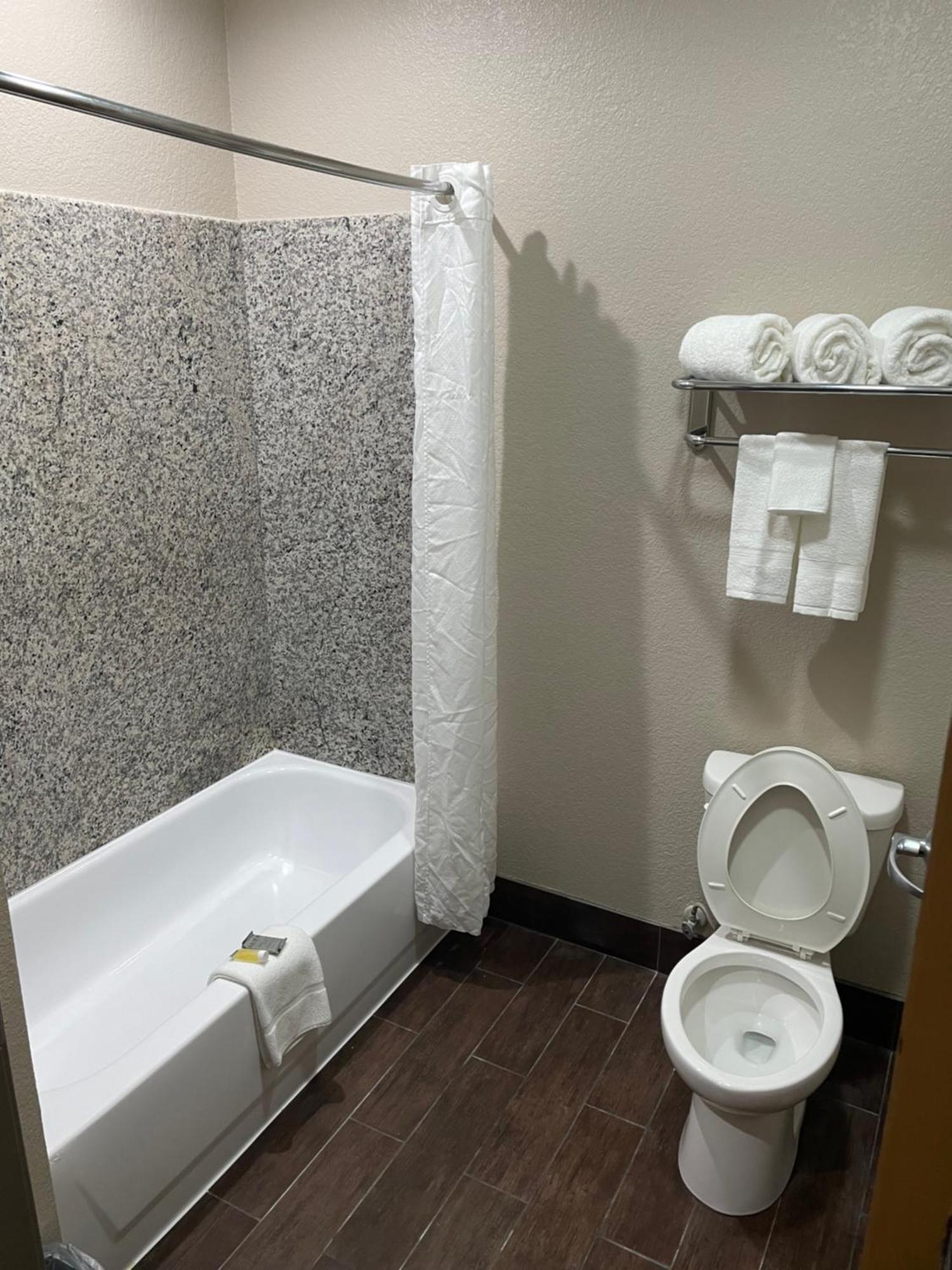 Hotel Super 8 By Wyndham San Antonio/Alamodome Area Zewnętrze zdjęcie